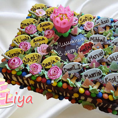 т.творожный с шок коржами. (внутри клубничное конфи)